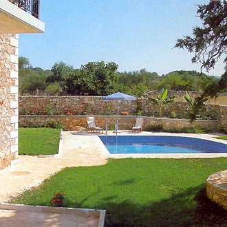 ELLOTIS VILLAS