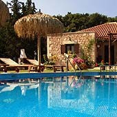 VILLA PETRA