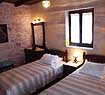 Villa Petra - Twin bedroom with attic