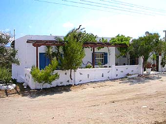 hotels in Alykes, Milos