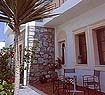 Apollon Hotel in Naxos town. Entrance