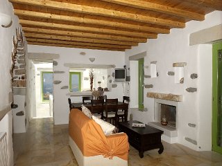 Manos Villa - Paros Island
