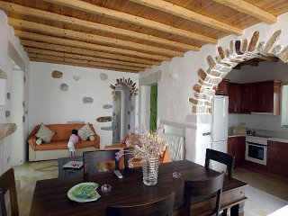 Manos Villa - Paros Island