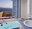 Hydromassage with volcano view