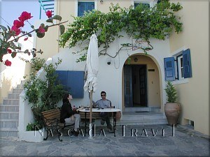 Loizos Apartments - Santorini Island