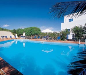Melina Hotel swimming pool