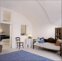perivolas interior