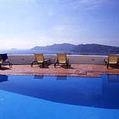 Kirini Suites