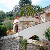 CHRISTINA STUDIO APARTMENT