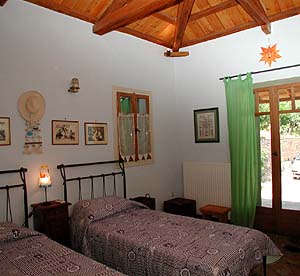 Villa Hibiscus bedroom