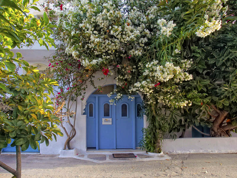 Studios and maisonettes in Saint george beach, Naxos Town