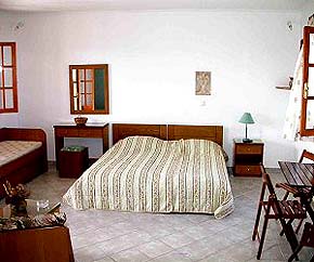 hotels in adamas, Naxos