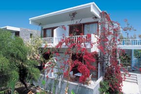 hotels in adamas, Naxos