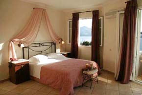 hotels in adamas, Naxos