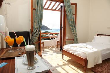 Hotels in Galissas in Syros