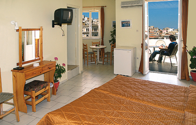 Hotels in Azolimnos in Syros