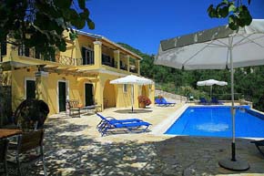 apartments in Kendroma , corfu