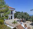 Rania Maisonettes and Studios   