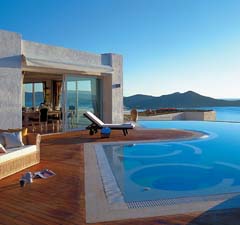 Luxury accommodation in Greece