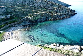 villas in Kastellakia Bay, Kea